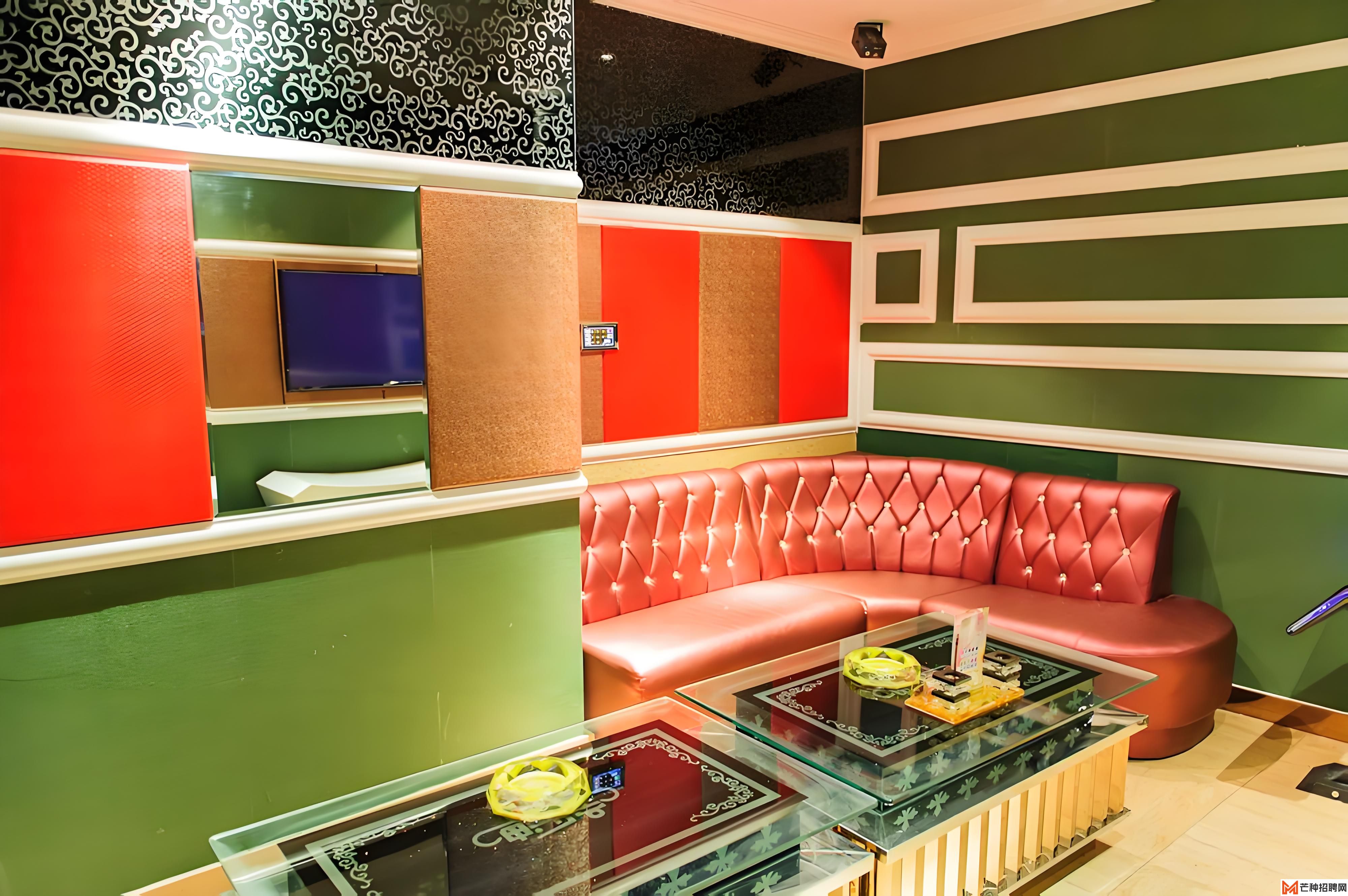 探索兼职推广员的奇妙之旅：酒吧工作与无限可能