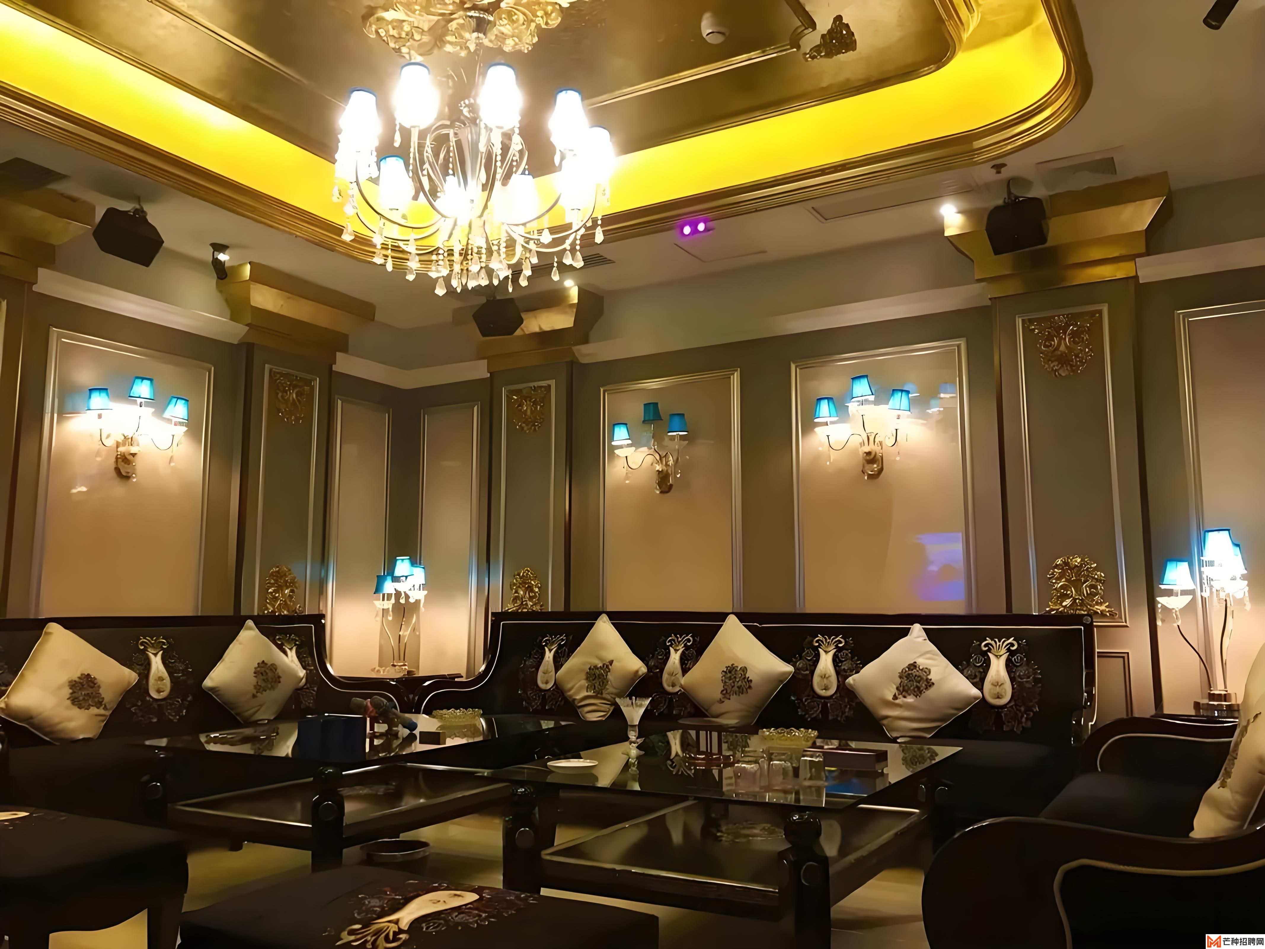 南昌酒吧街全攻略：从晚餐到夜宵，带你嗨翻天